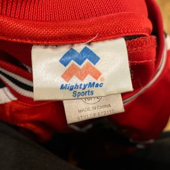 Y M used in good condition team Canada jersey. - Picture 2 of 4
